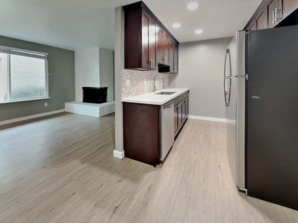 1105 S Woodlawn St APT 2
