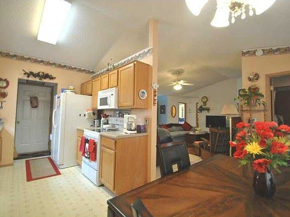 2nd image of 2914 NE 16th St