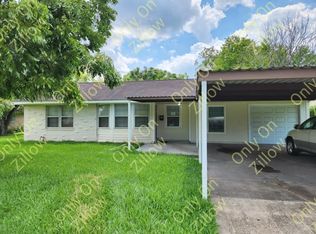 506 Edgebrook Dr, Houston, TX 77034