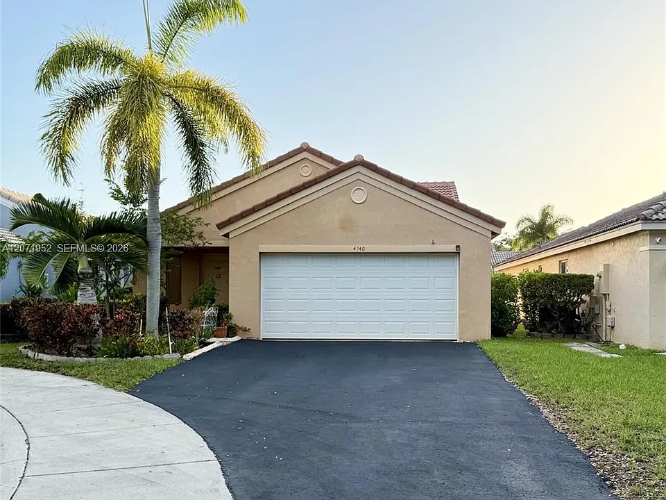 4340 Pine Ridge Ct