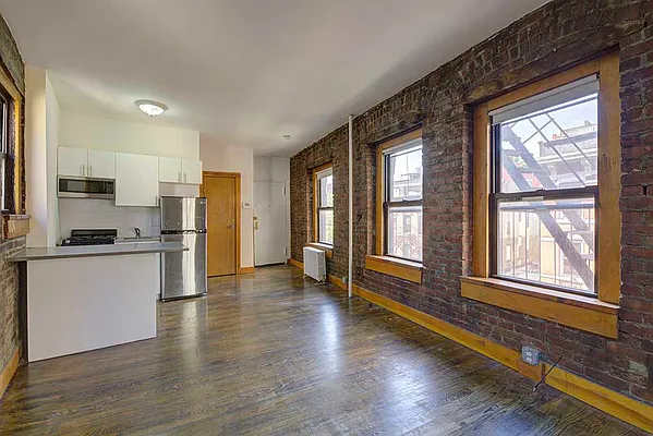 Rented by REAL New York | media 7