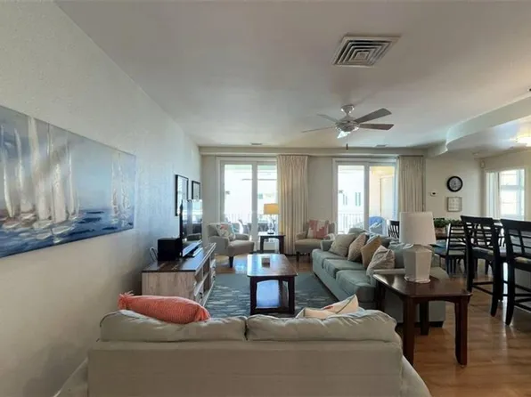 3738 Sandpiper Rd APT 414B, Virginia Beach, VA 23456