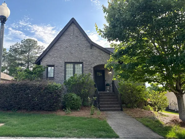 3788 James Hill Cir, Hoover, AL 35226