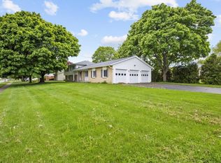 169 Winston Dr, Rochester, NY 14626