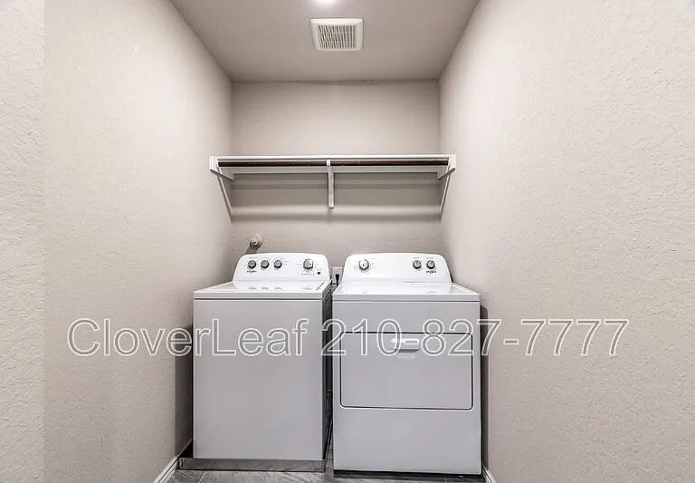 255 Kinsley Way — Photo 20