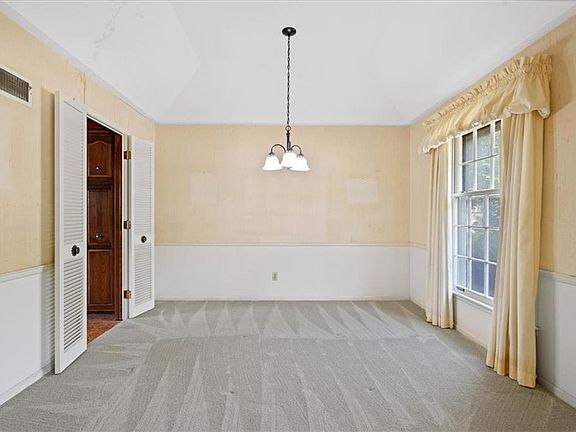 4th image of 8307 W 97th Ter