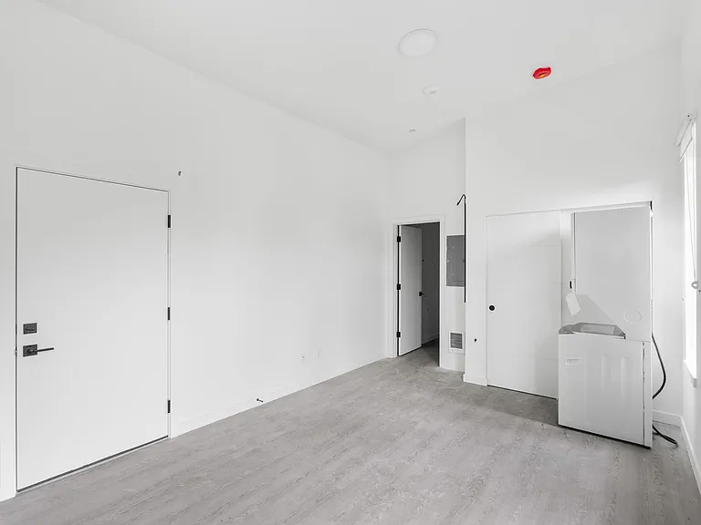 Modern New Construction - Minutes From Downtown Pdx & Ohsu — Photo 8