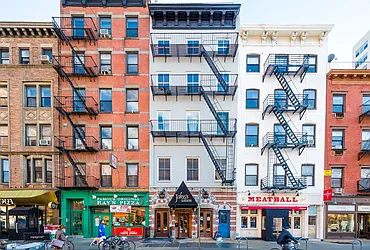202 Ninth Avenue in Chelsea