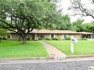 104 E Briarwood Ln, Harker Heights, TX 76548