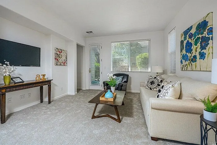 2040 Autumn Walk Dr — Photo 3