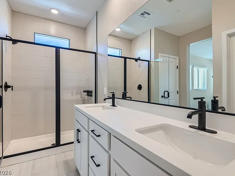 11604 Desert Hollow Ave — Photo 18