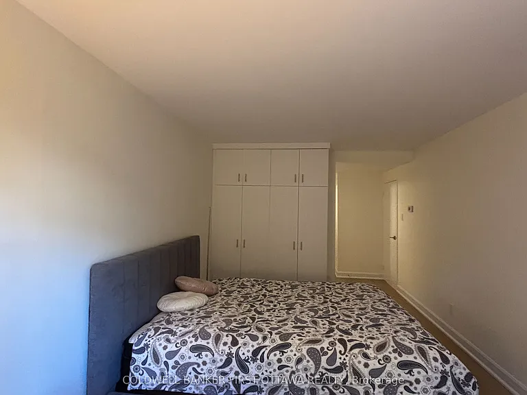 142 Waverley St #1A — Photo 13