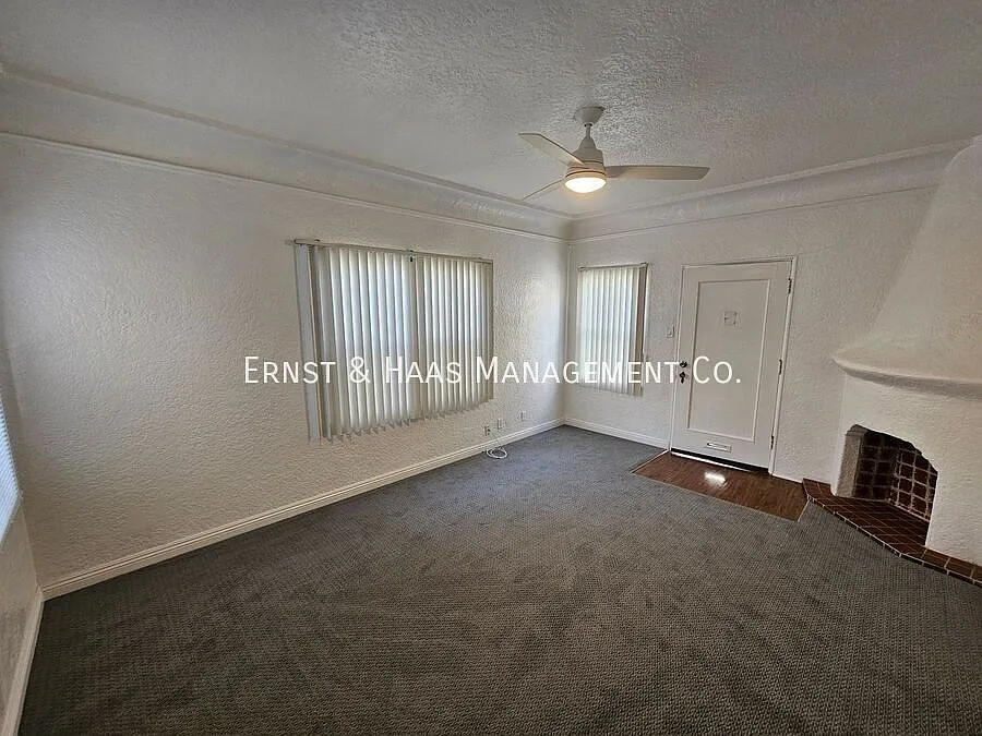 Fantastic Classic Garden Apartment! — Photo 4