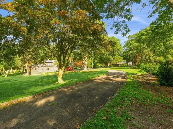 14 Pound Hollow Road, Old Brookville, NY 11545
