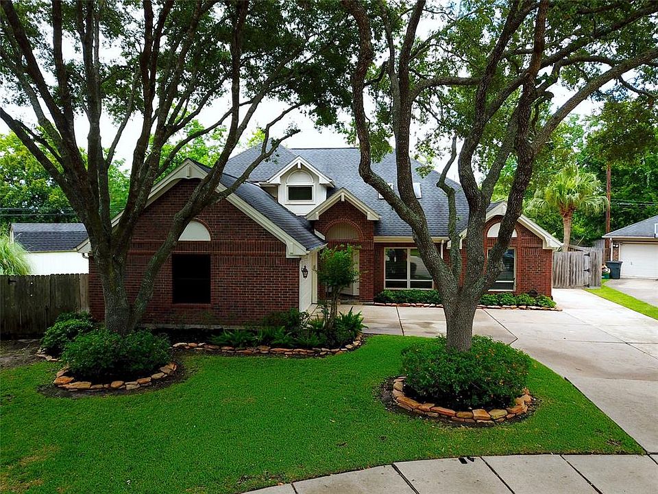 1st image of 3523 Woodbine Pl
