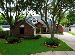 3523 Woodbine Pl, Pearland, TX 77584