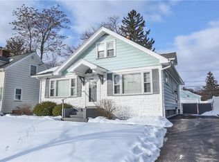274 Wendhurst Dr, Rochester, NY 14616
