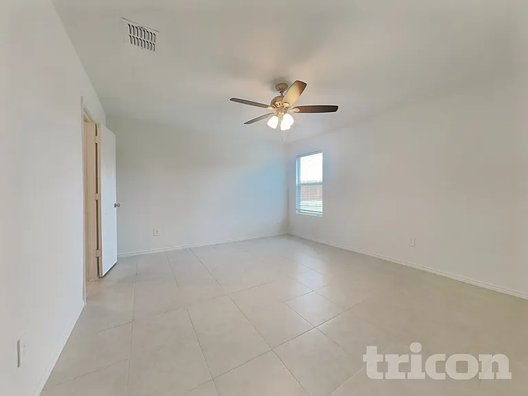 700 Odlozil Ln — Photo 7