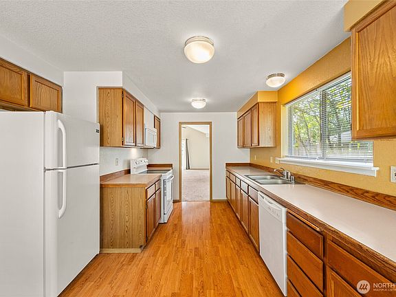 5th image of 1808 SE Eastside Street