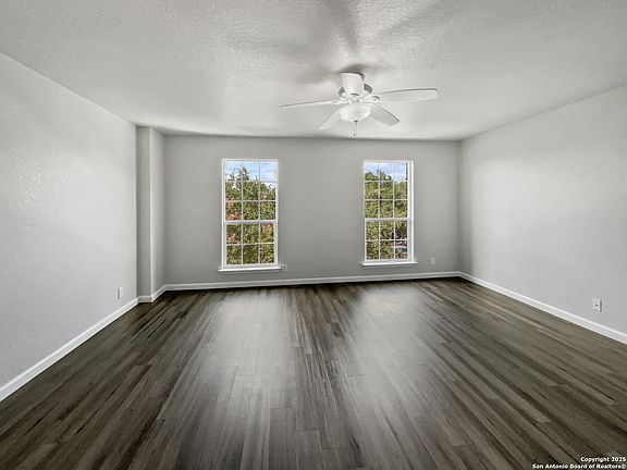 5th image of 183 Katherine Way