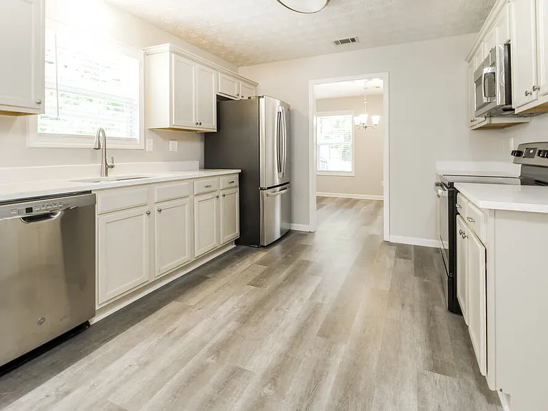 229 Clearwater Dr — Photo 8