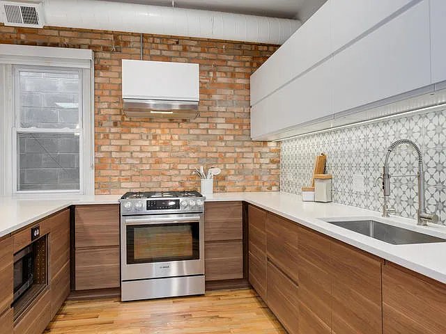 1742 N Winchester Ave #203 — Photo 10