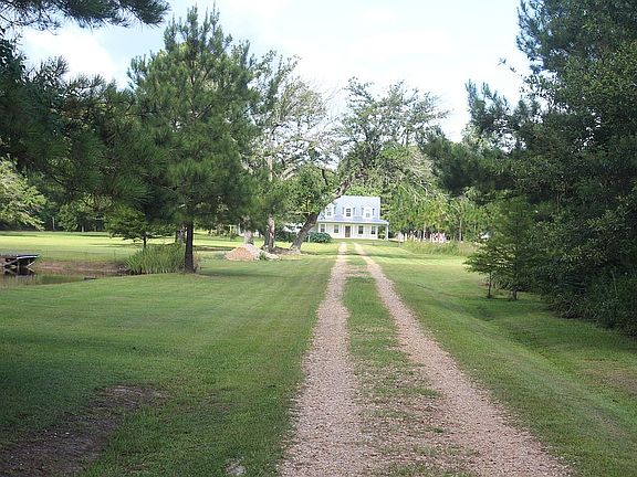 3rd image of 56720 Adcox Dr