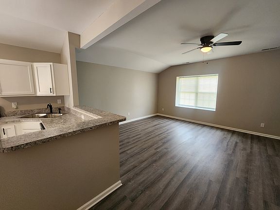 3rd image of 513 S 20th St #513