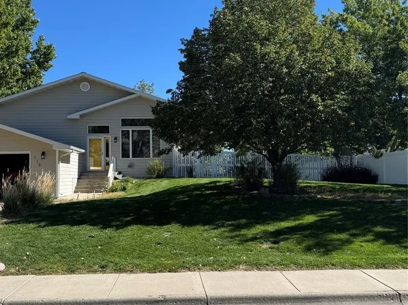 113 Treasure State Dr, Great Falls, MT 59404
