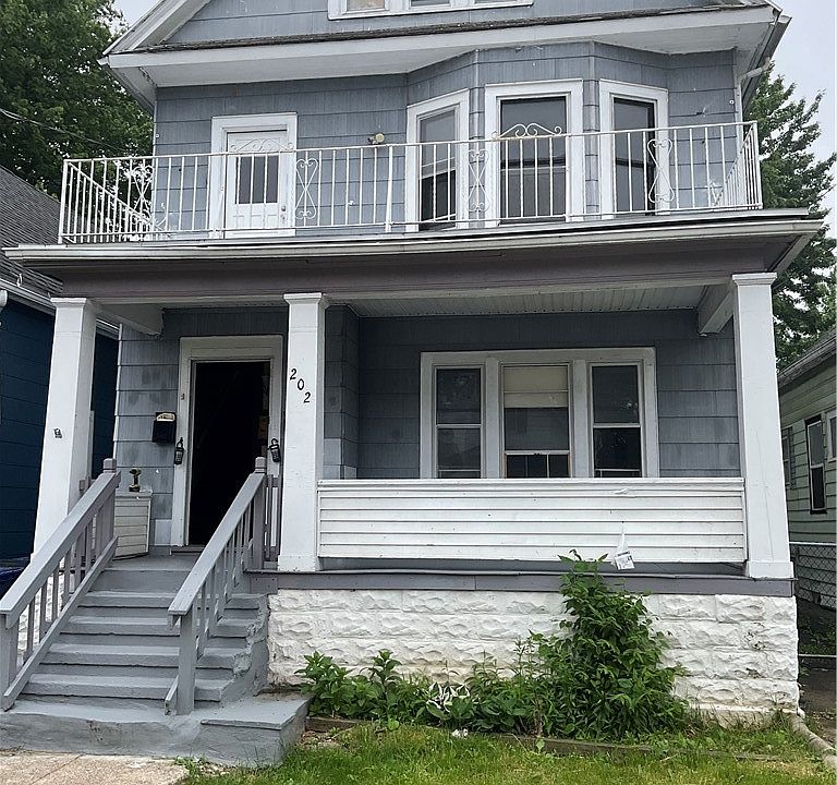1st image of 202 Chadduck Ave