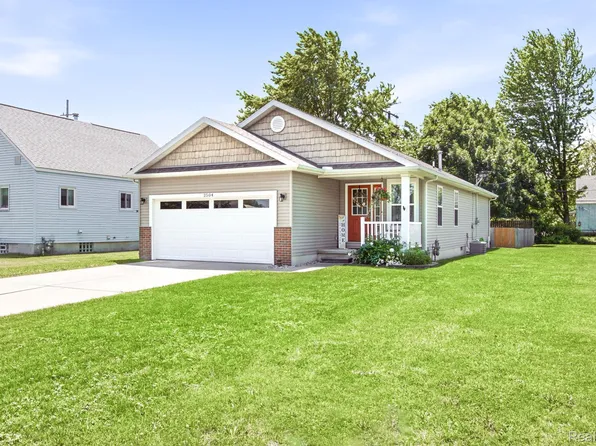 2504 John L St, Port Huron, MI 48060
