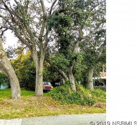 2nd image of 213 Due East St