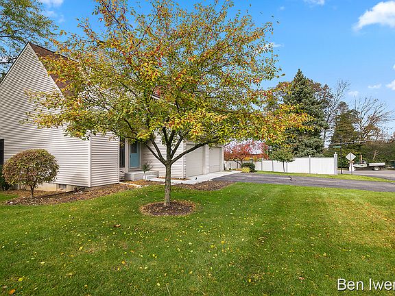 5th image of 791 Bradford Pl NE #1