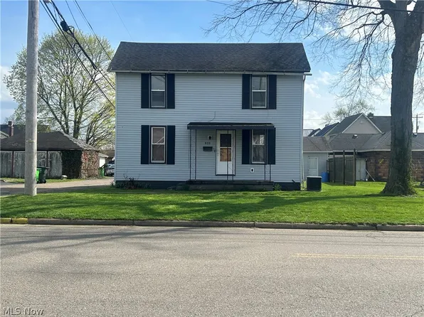 839 Orange St, Coshocton, OH 43812