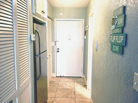 3rd image of 88500 Overseas Hwy APT 332