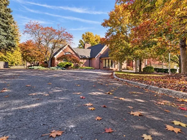 6145 Pebble Beach Ct, Canfield, OH 44406