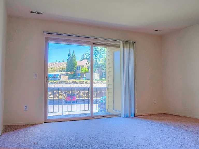 2605 Greenstone Blvd #208 — Photo 4