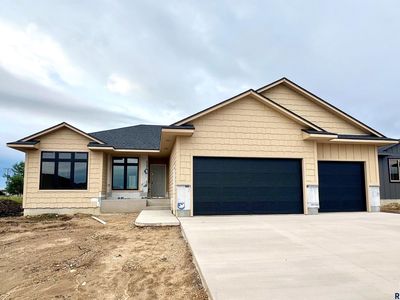 8601 W Rathburn St, Sioux Falls, SD, 57106