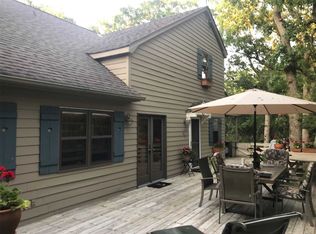 15 Driftwood Ln, Saint James, NY 11780