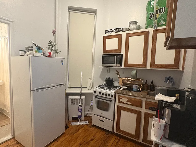 440 E 77th St #1A — Photo 3