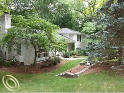 1150 Burnham Rd, Bloomfield Hills, MI, 48304