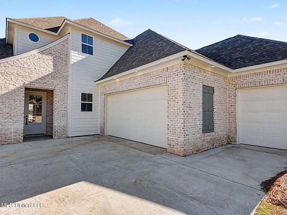 3rd image of 106 Herons Bay Cir
