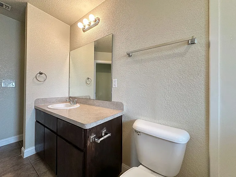 2328 Verna Lee Blvd — Photo 23