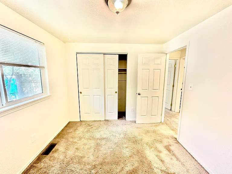 204 Gibson St — Photo 7