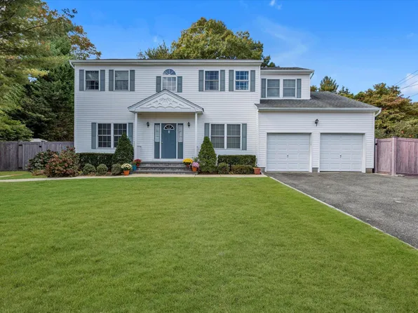 3 Ona Avenue, Dix Hills, NY 11746