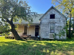 308 E Duncan Ave, Comanche, TX 76442