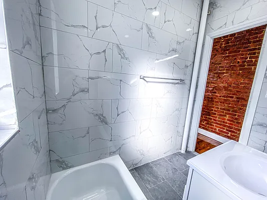 Rented by Voro New York | media 34