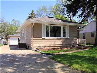 2nd image of 1819 Sharon Ave