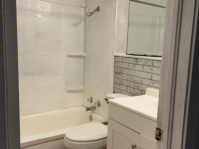 112 W Spruce Ave — Photo 8