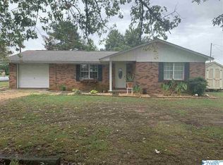 17908 Blackburn Rd, Athens, AL 35611